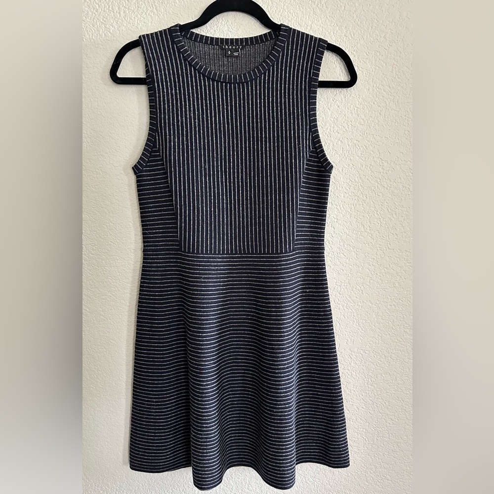 Theory Randria Evian Stretch Wool Gray Striped Knit Dress